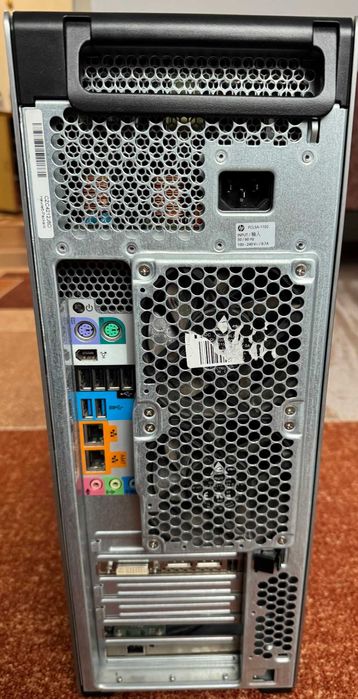 Продавам компютър HP Z620 Workstation, 2x E5 2620, 12C, 24T, 32 GB RAM