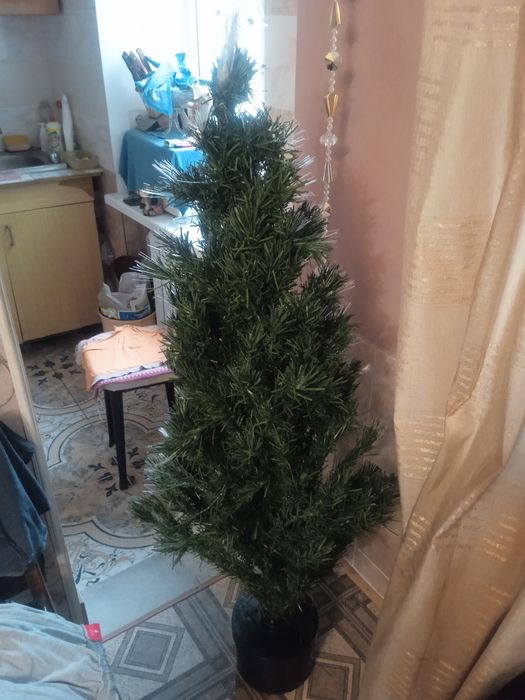 Ёлка искусственная