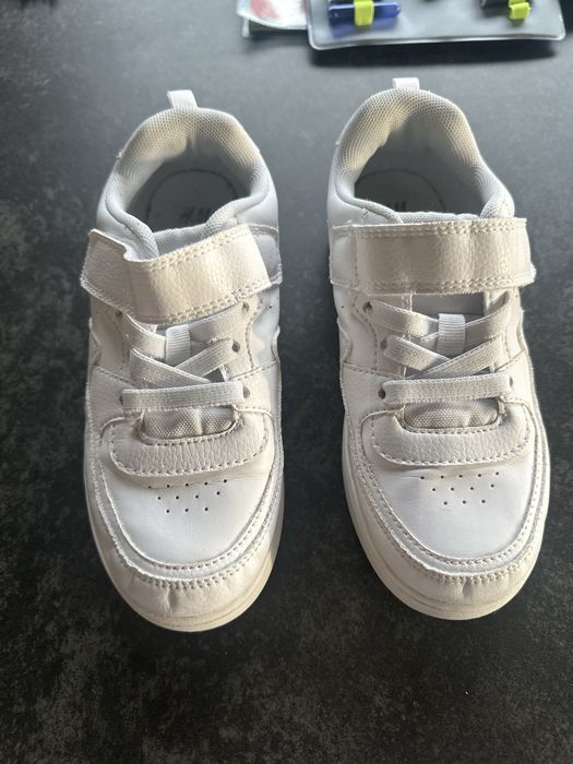 Adidasi fetita | Albi | marimea 32 | H&M | stare f buna