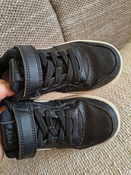 Спортни обувки / Маратонки за момиче Nike, р-р 27.5
Спортни обувки cou