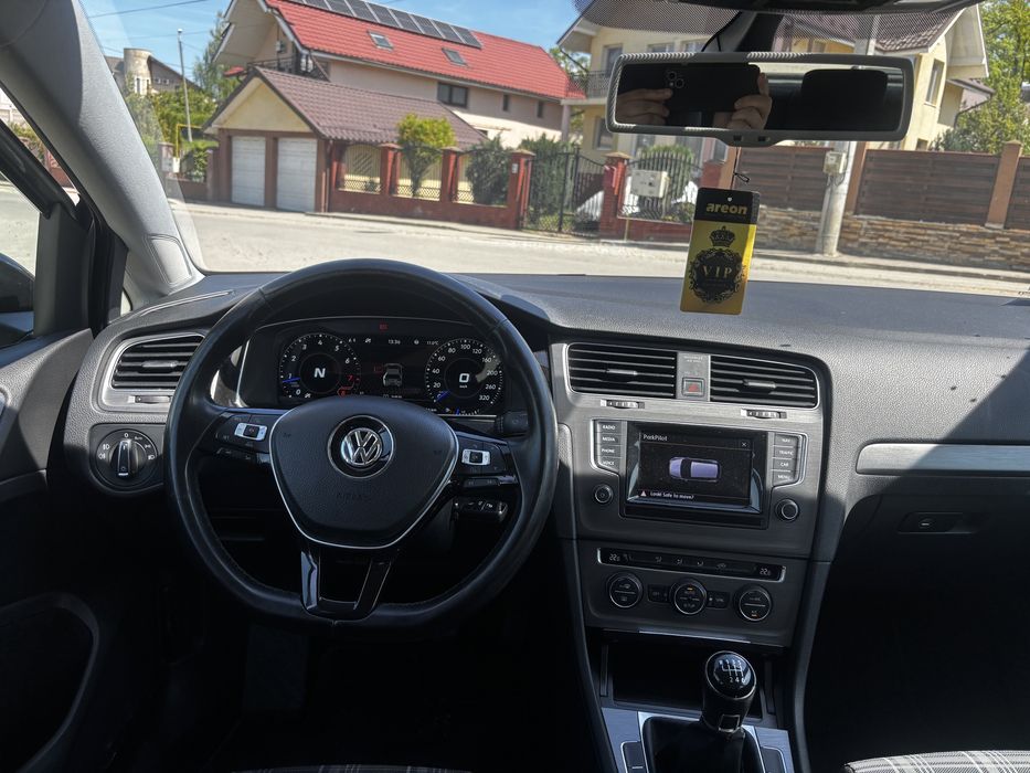 Vind Golf 7 benzina  1400 inscrisa  Recent