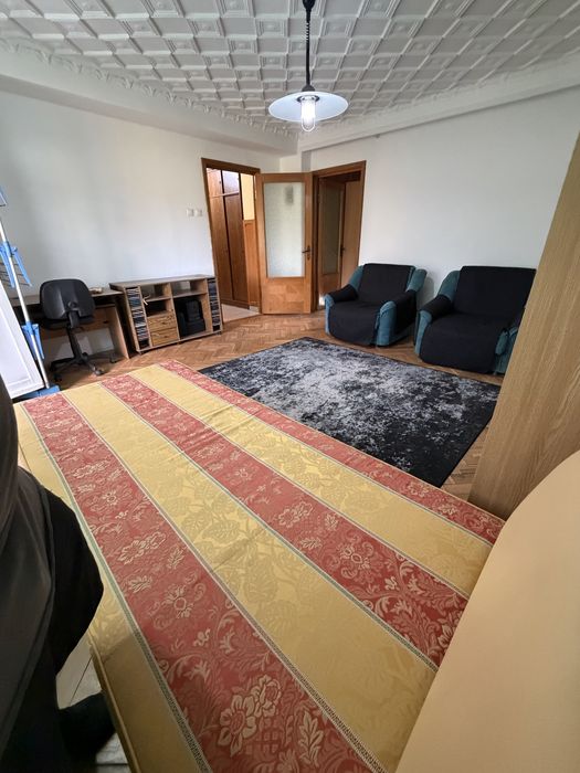 Inchiriez apartament 2 camere