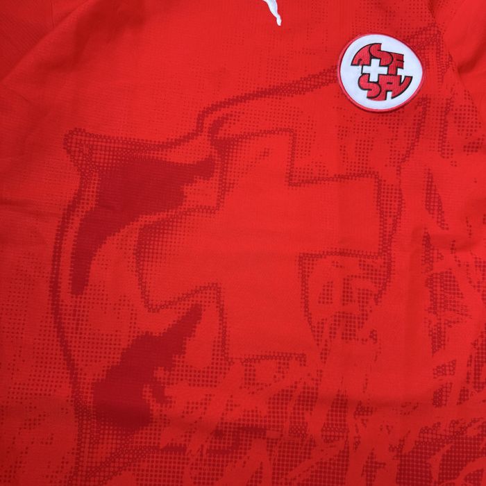 Tricou fotbal  vintage elvetia  Puma Switzerland  Jersey Red marimea M Football sezon 2006-2008