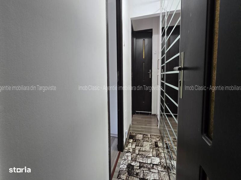 Etaj 1, micro 3 Targoviste, vanzare apartament 3 camere