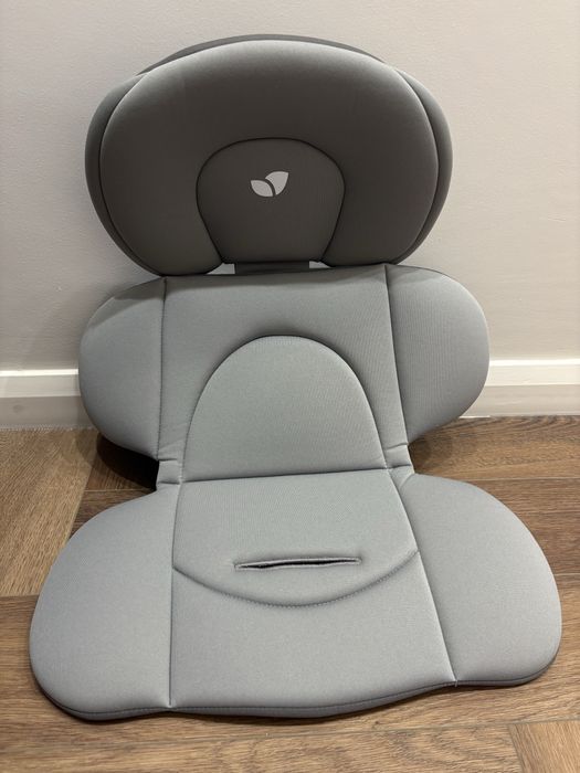 Продам детское кресло Joie isofix