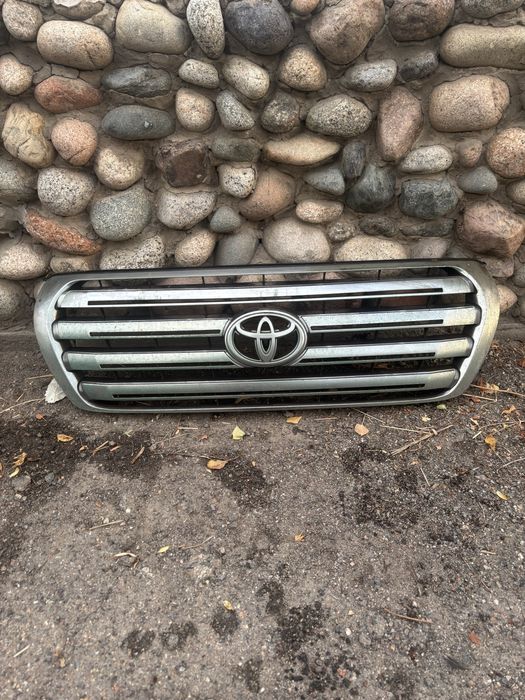 Toyota Land Cruiser 200