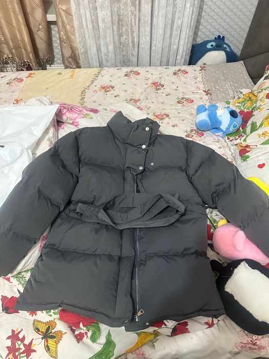 Куртка новая продам