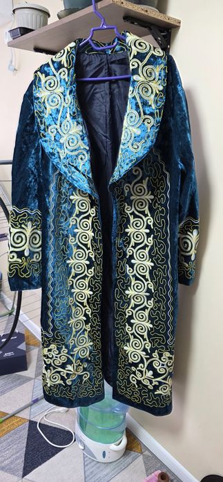 Продам мужской шапан.