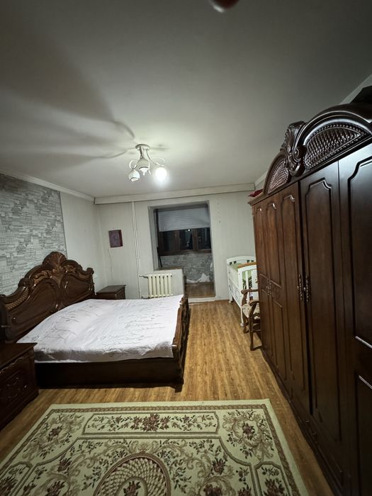 Do’mbirobodda uy sotiladi