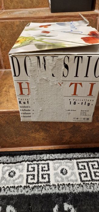 Set serviciu de masa din portela 18 piese nou