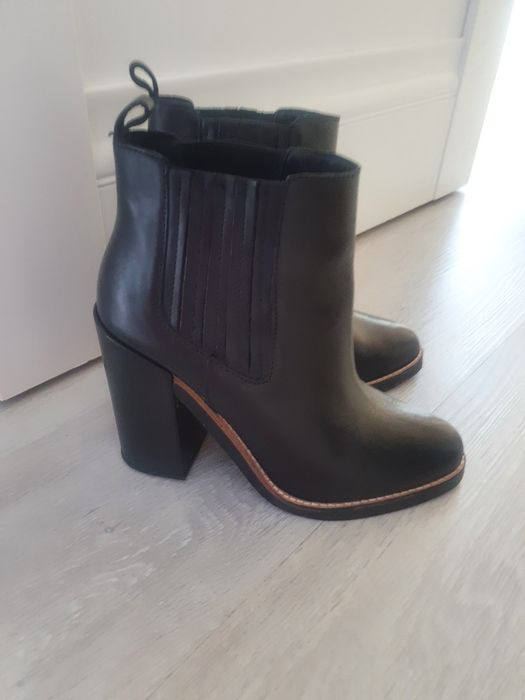 Gheata piele Vitelo marimea 37
