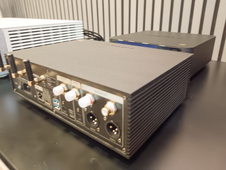 DAC / Streamer Eversolo Dmp A6 + cabluri hi-end