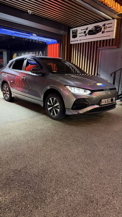 BYD E2 electromobil электромибиль седан