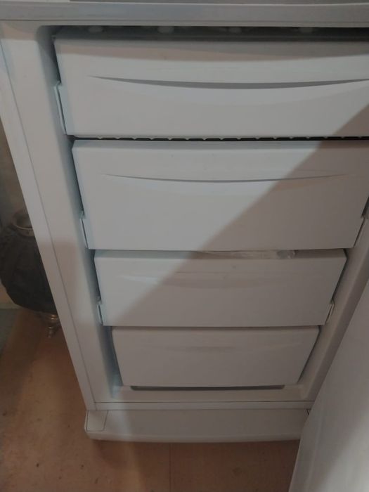Морозильник Indesit