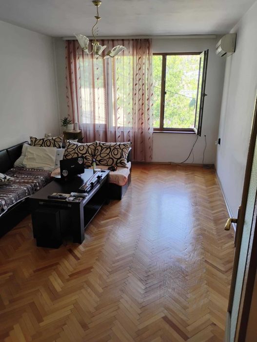 Апартамент град Хасково кв.Овчарски гараж стая мазетаван общо 173 кв.м