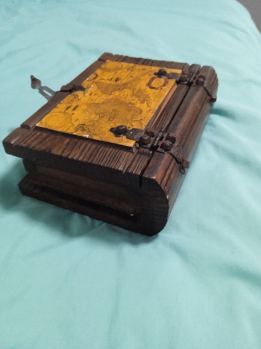 Срочно продам Шкатулку