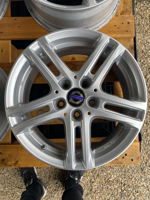 16 цола 5 х 108 мм Форд , Волво , Ford , Volvo