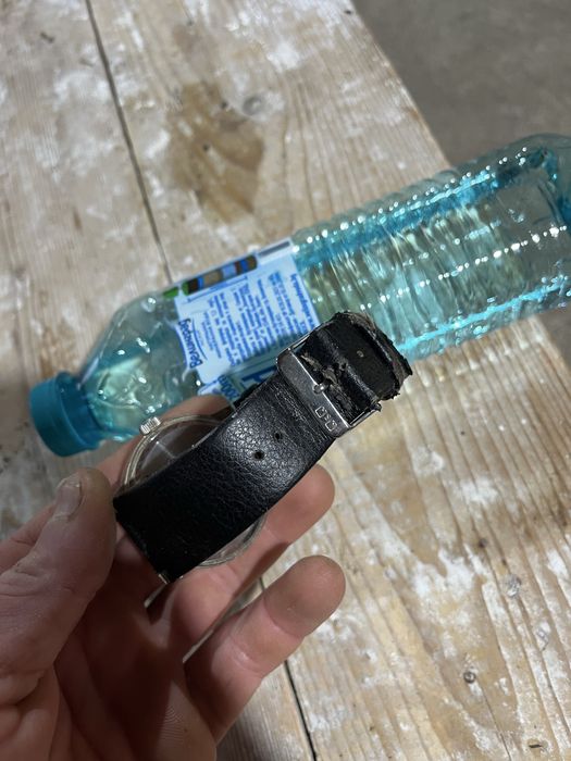 Часовници искат само батерия