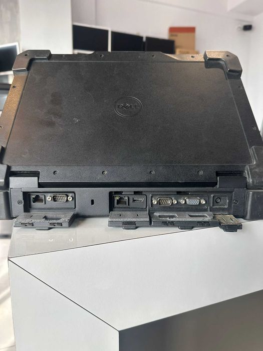 Dell Rugged 14 Extreme 7404  i7-4650-16Gb Ram-512Gb Ssd