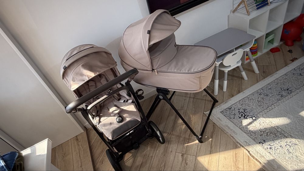 Продам коляску Inglesina APTIKA Италия 200