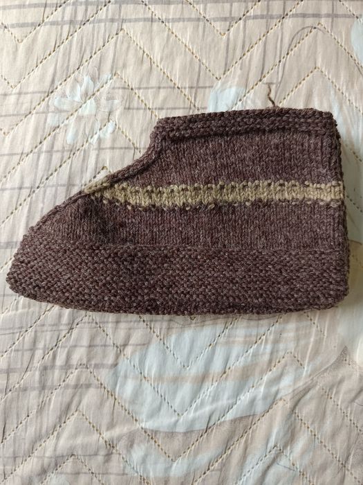 Мъжки и дамски плетени терлици.