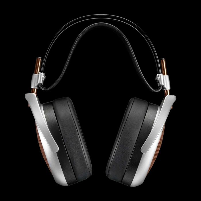 Meze POET, casti High End, Noi