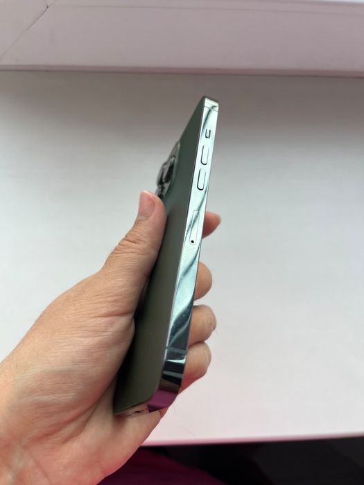Продам Iphone 13 pro