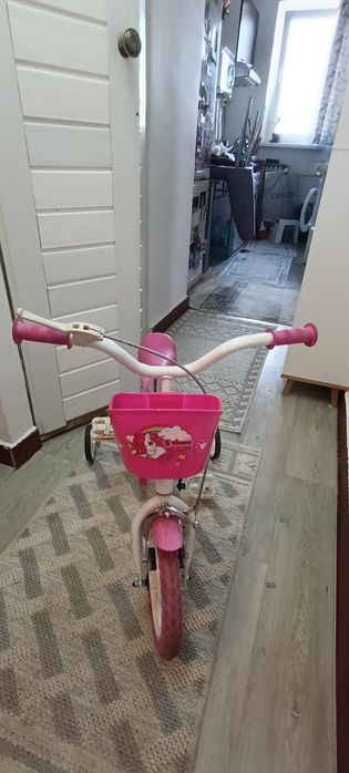 Bicicleta fete 3-5 ani
