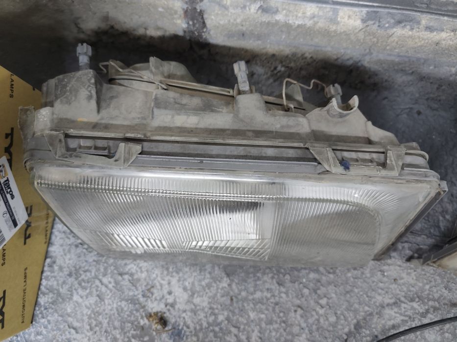 Фарове Mercedes W124 фейс