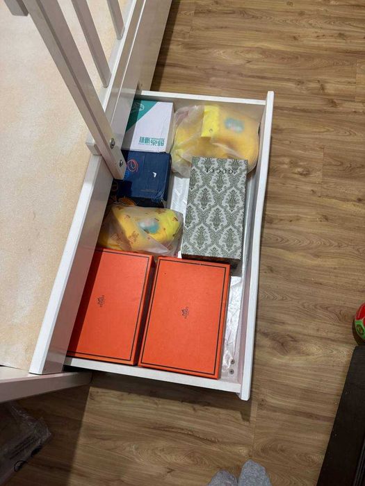 детский кроват в идеальном состоянии