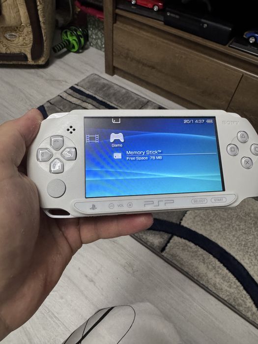 Psp E 1004 Alb!!!