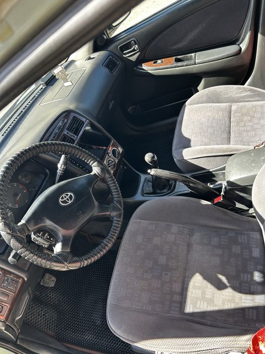 Продам Тойота Авенсис