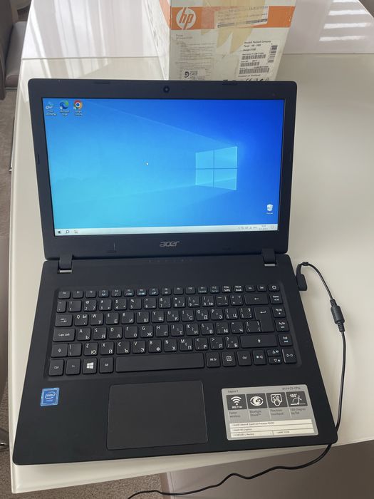 Лаптоп Acer и Принтер цветен HP