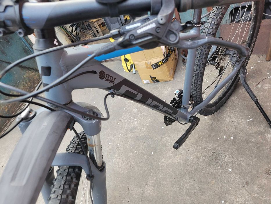 Bicicleta cube 29 M