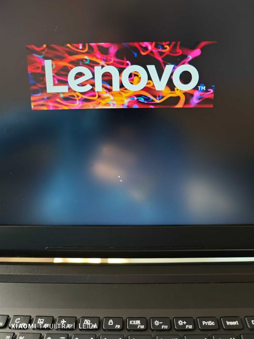 Лаптоп Lenovo V310