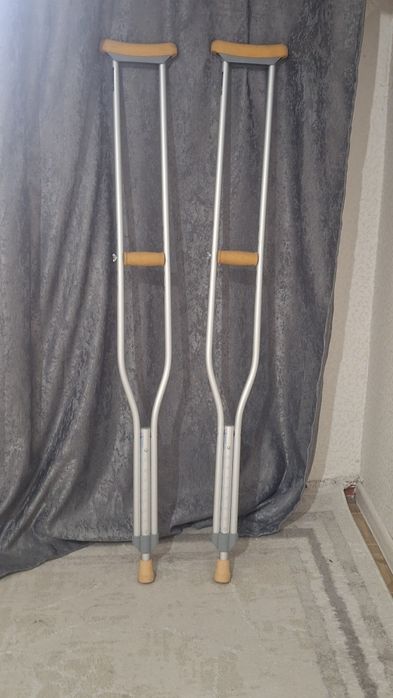 Костыли подмышечные