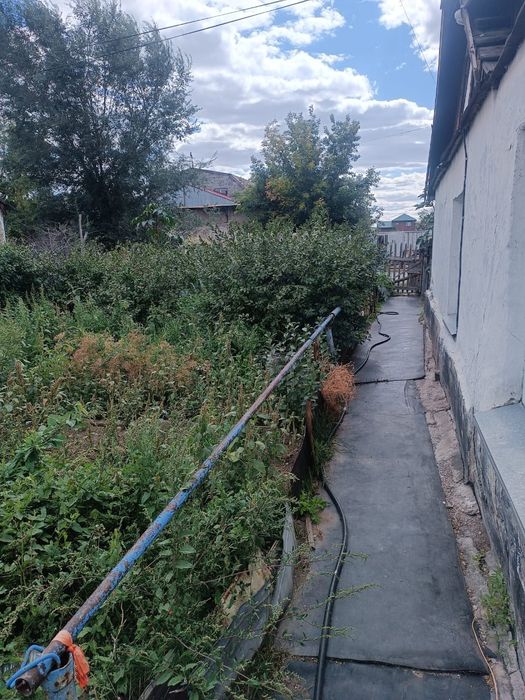 Продаётся дом с участком г.Шахтинк.