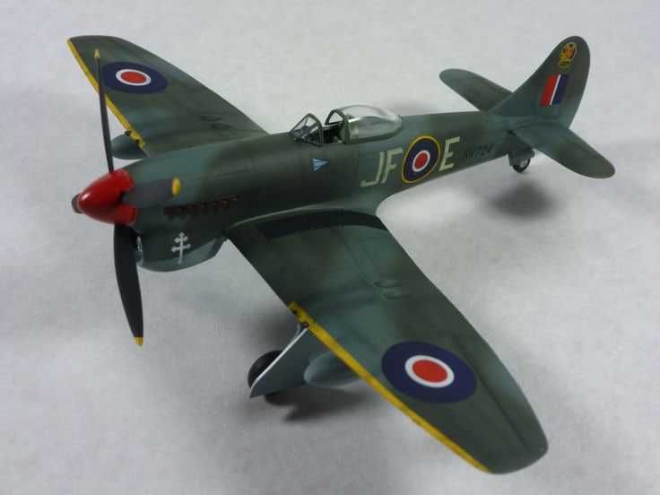 Сборная модель самолета Темпест Mk.V (Smer, 1/72)