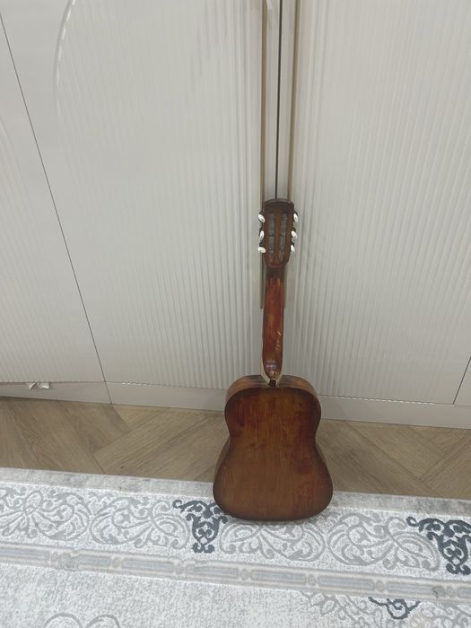 Гитара маленькая