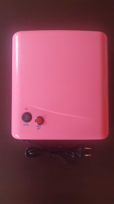 Лампа за изпичане на маникюр