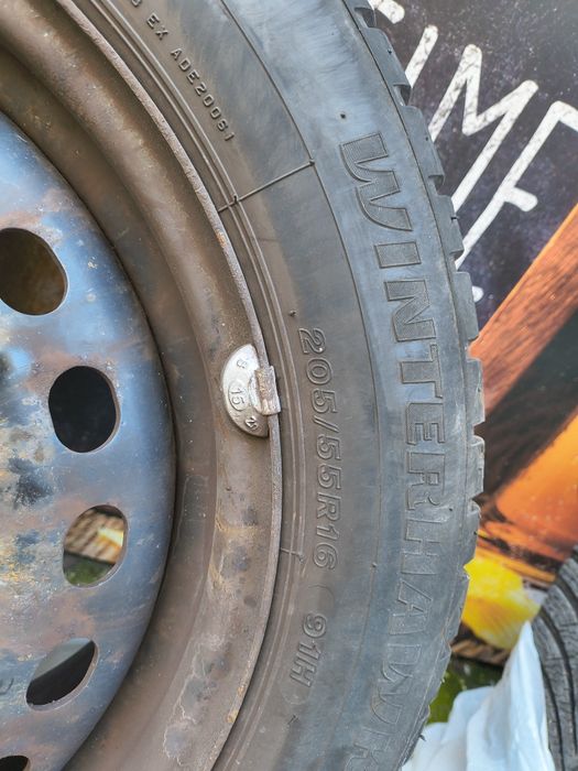 Комплект зимни гуми 205/55 R16 с джанти