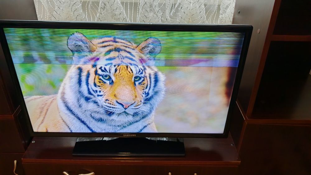 Samsung UE32EH4000
Кратко описание
Снимки