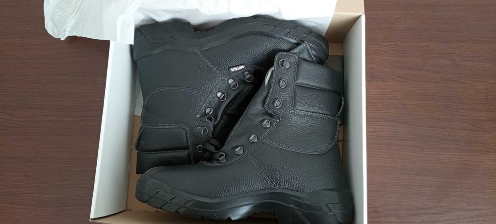 Продавам нови кубинки