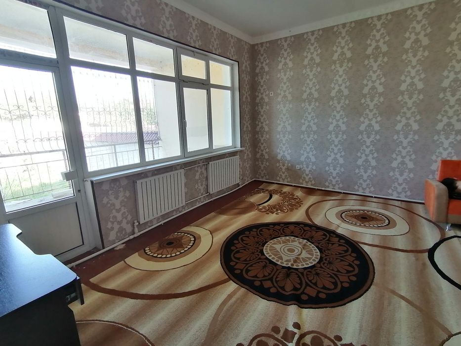 Ховли 4 хонали шароитлари билан адресс юкори чирчик бетонка аренда