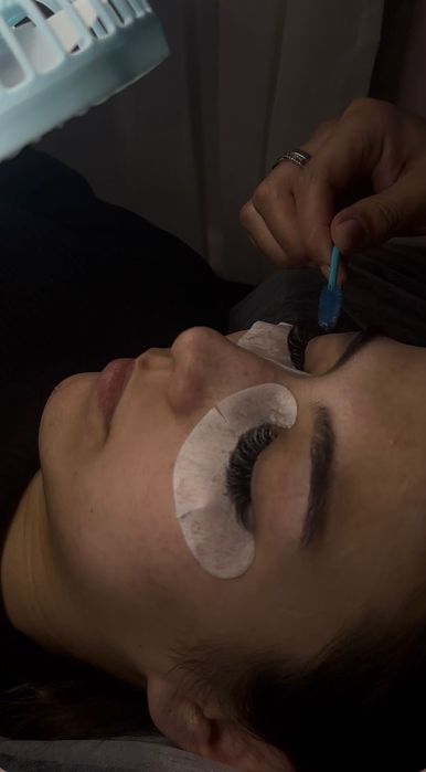 Наращивание ресниц