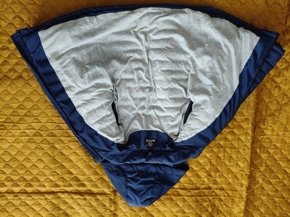 Продам  куртку осень-весна