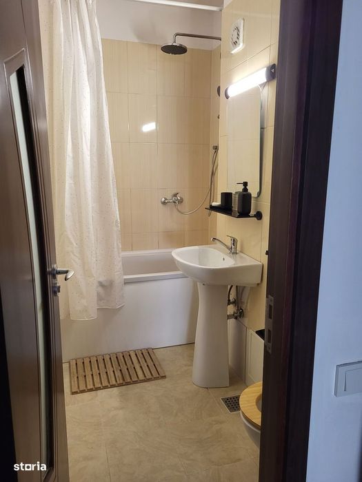 Apartament 2 camere bloc 2010-metrou Aparatorii Patriei