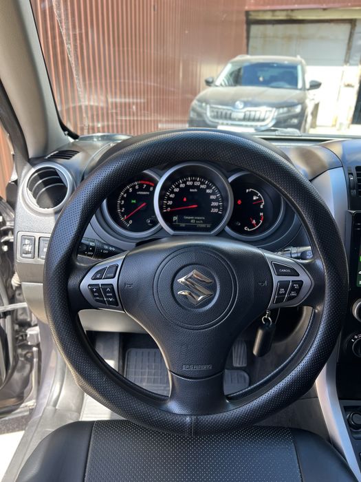 Продам крассовер suzuki grand vitara