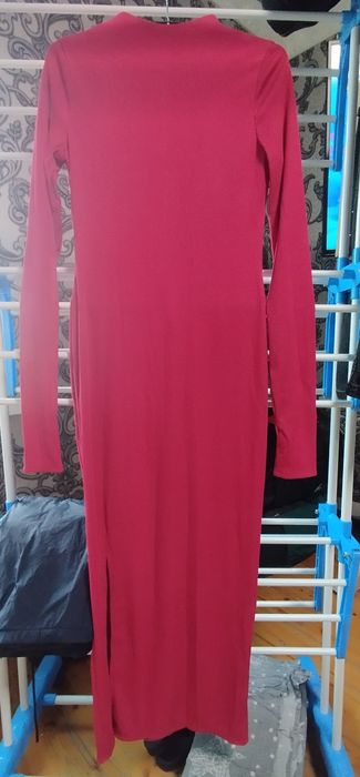 Продам женские платья.