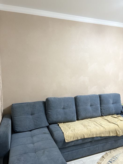 Продам диван в гостинную